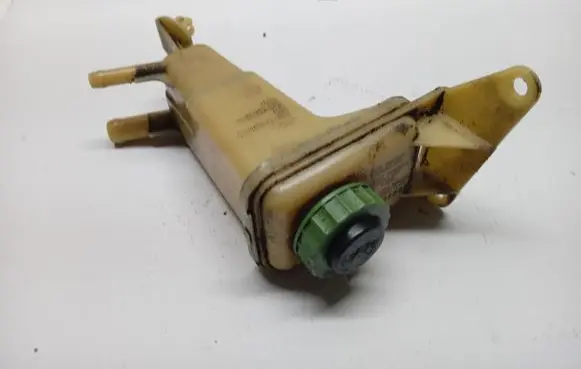 Audi A4 S4 B5 8D Power steering fluid tank/reservoir 8D0422373C