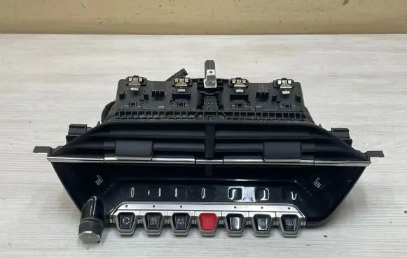 Peugeot 2008 II Climate control unit 9823457080