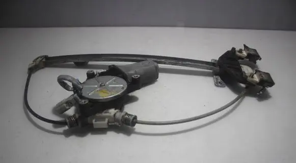 Rear window lifting mechanism without motor
