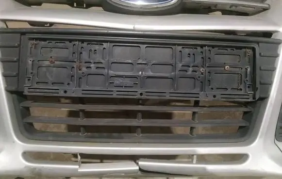 Front bumper lower grill