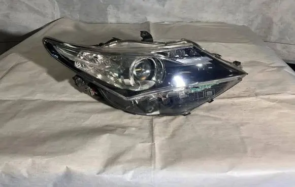 Toyota Auris E180 Headlight/headlamp 8111002E21 89907726
