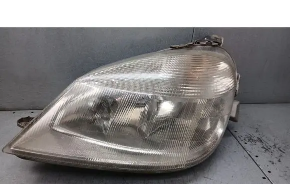 Mercedes-Benz Vaneo W414 Front reflector 4148200061
