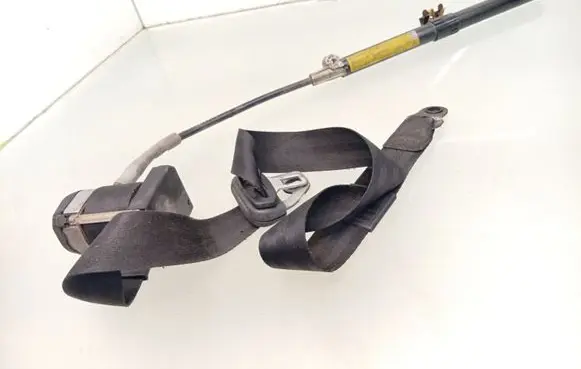 Volkswagen PASSAT B4 Front seatbelt 3A0857705A