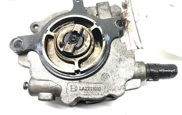 Volkswagen Phaeton Vacuum pump LA2231010