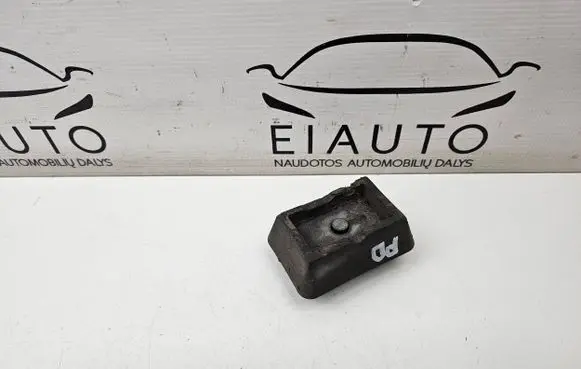 BMW 6 E63 E64 Jacking socket point 8268885
