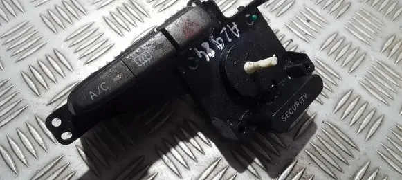 Toyota Yaris Verso Hazard light switch 758294