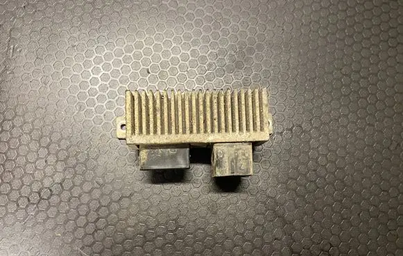 Opel Vivaro Glow plug pre-heat relay 8200558438A RCS812