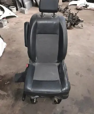 Peugeot Expert Front driver seat NOCODE