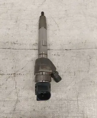 BMW X3 F25 Fuel injector 8514148 0445110712