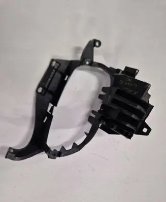 Mercedes-Benz A W169 Fog light bracket 1698850765
