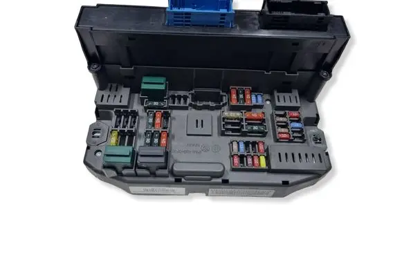 BMW X5 E70 Fuse module 518966010B 693169003 B010107400