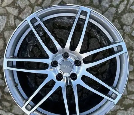 Audi Q7 4M R20 alloy rim 4H0601025
