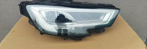 Audi A3 S3 8V Headlight/headlamp 8V0941036 90104569