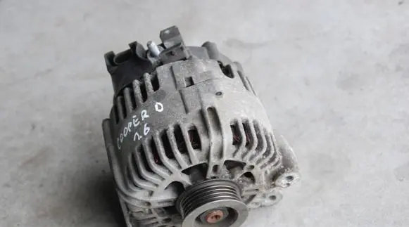 Mini Cooper Countryman R60 Generator/alternator 7823291