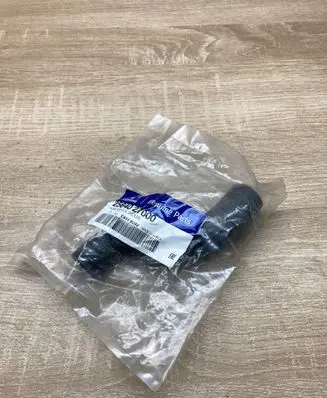 Hyundai Elantra Breather hose/pipe 2564027000