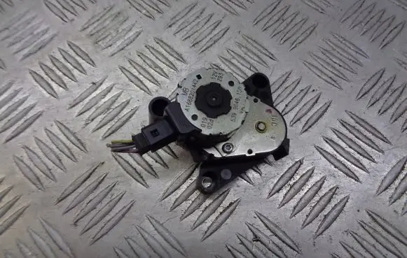Audi A3 S3 8P A/C air flow flap actuator/motor A1688201442