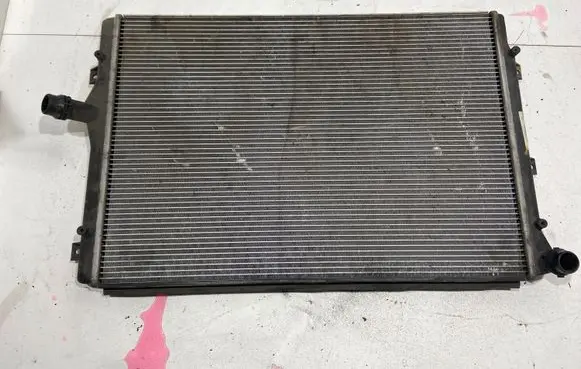 Audi A3 S3 8P Coolant radiator 1K0121251N