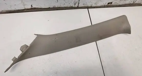 Chrysler 300 - 300C (C) pillar trim 0UM03BDXAE