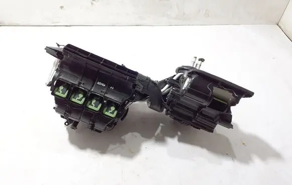 Chevrolet Silverado Interior heater climate box assembly 85658819