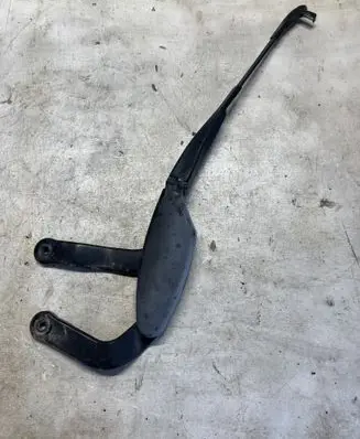 Mercedes-Benz E W211 Front wiper blade arm A2118201244
