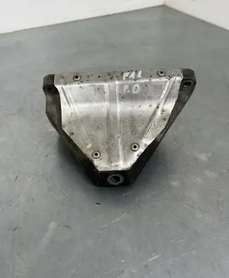 BMW 5 F10 F11 Engine mounting bracket
