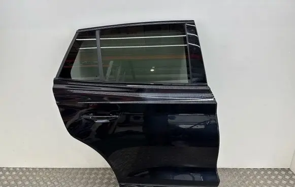 Skoda Enyaq iV Rear door
