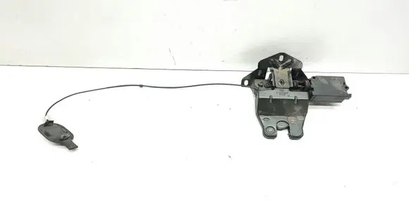 BMW 5 E39 Tailgate/trunk/boot lock/catch/latch 8168892