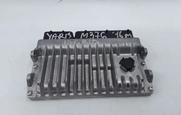 Toyota Yaris Engine control unit/module 896610DT20 MB2756002782