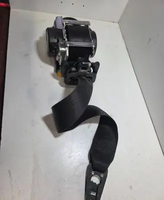 Mercedes-Benz C W205 Front seatbelt 622765800