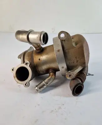 Volkswagen Jetta VI EGR valve cooler 04L131512AA