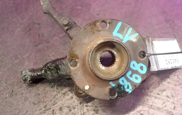 Fiat Seicento/600 Front wheel hub spindle knuckle