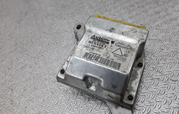 Renault Laguna II Airbag control unit/module 8200410977 82000410977