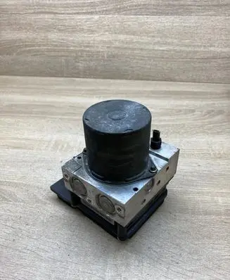 BMW 5 E60 E61 ABS Pump 6758743 0265234029