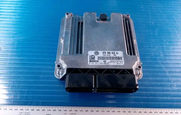 Volkswagen Transporter - Caravelle T5 Engine control unit/module 070906016AJ