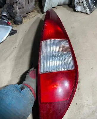 Ford Mondeo Mk III Rear/tail lights 1S7113404C