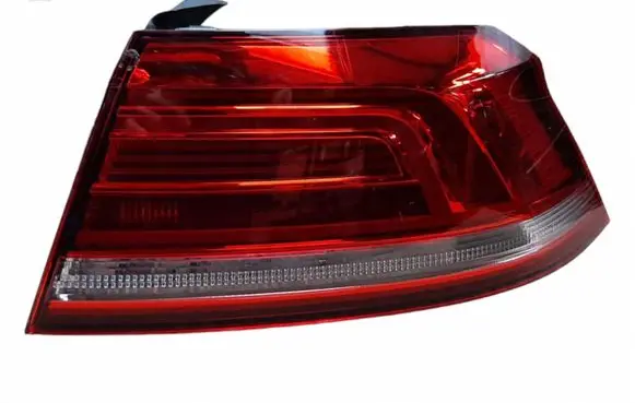 Volkswagen PASSAT B8 Rear/tail lights 3G5