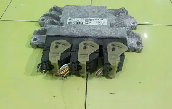 Ford Focus Engine control unit/module BV6112A650BD