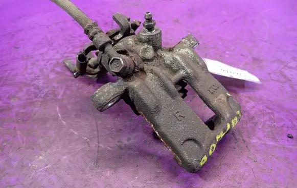 Nissan Almera Tino Rear brake caliper