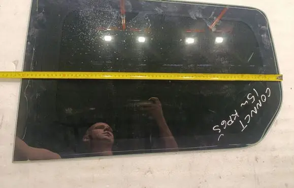Ford Transit - Tourneo Connect Rear side window 43R00098 DT11V29751C DOT511M401AS2