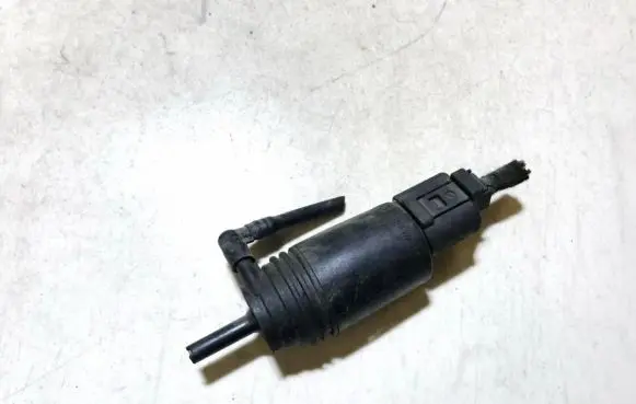 BMW 5 E39 Windscreen/windshield washer pump 67128377612 6712-8377612