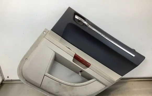 Chrysler 300 - 300C Rear door card panel trim