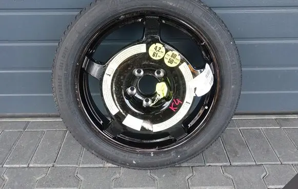 Mercedes-Benz CLS C218 X218 R18 spare wheel A2124013302