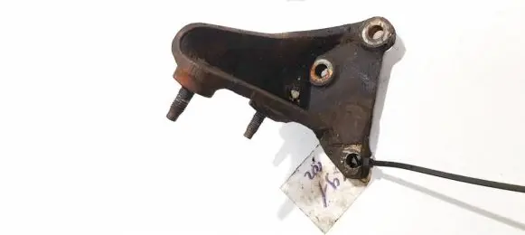 Ford Galaxy Engine mounting bracket