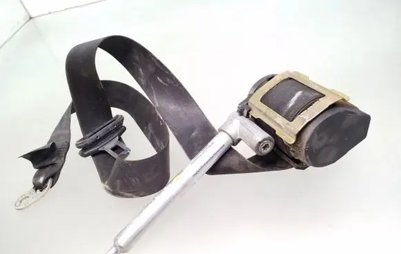 Audi A4 S4 B5 8D Front seatbelt 8D0857705