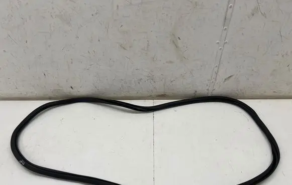Mercedes-Benz E W214 Front door rubber seal A2146970000