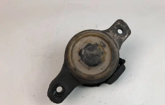 Engine mount bracket