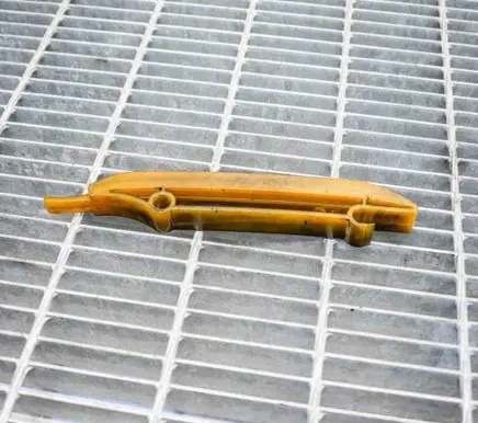 BMW 5 E60 E61 Slide rail for timing chain 2249627
