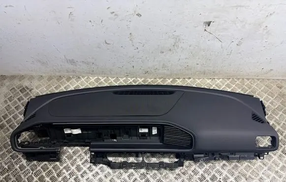 Mercedes-Benz GLE W167 Dashboard 