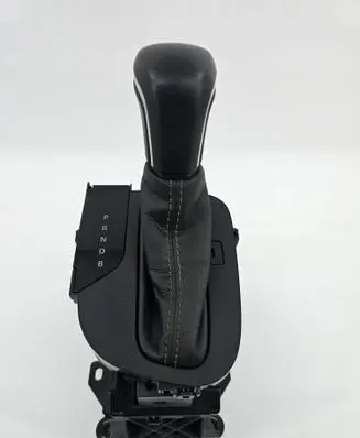 Toyota Yaris XP210 Gear shifter/selector 75G588 75G588LHD