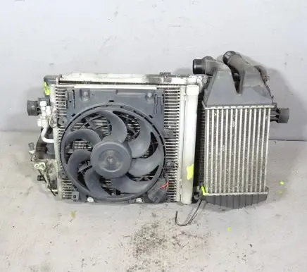 Opel Astra H Coolant radiator